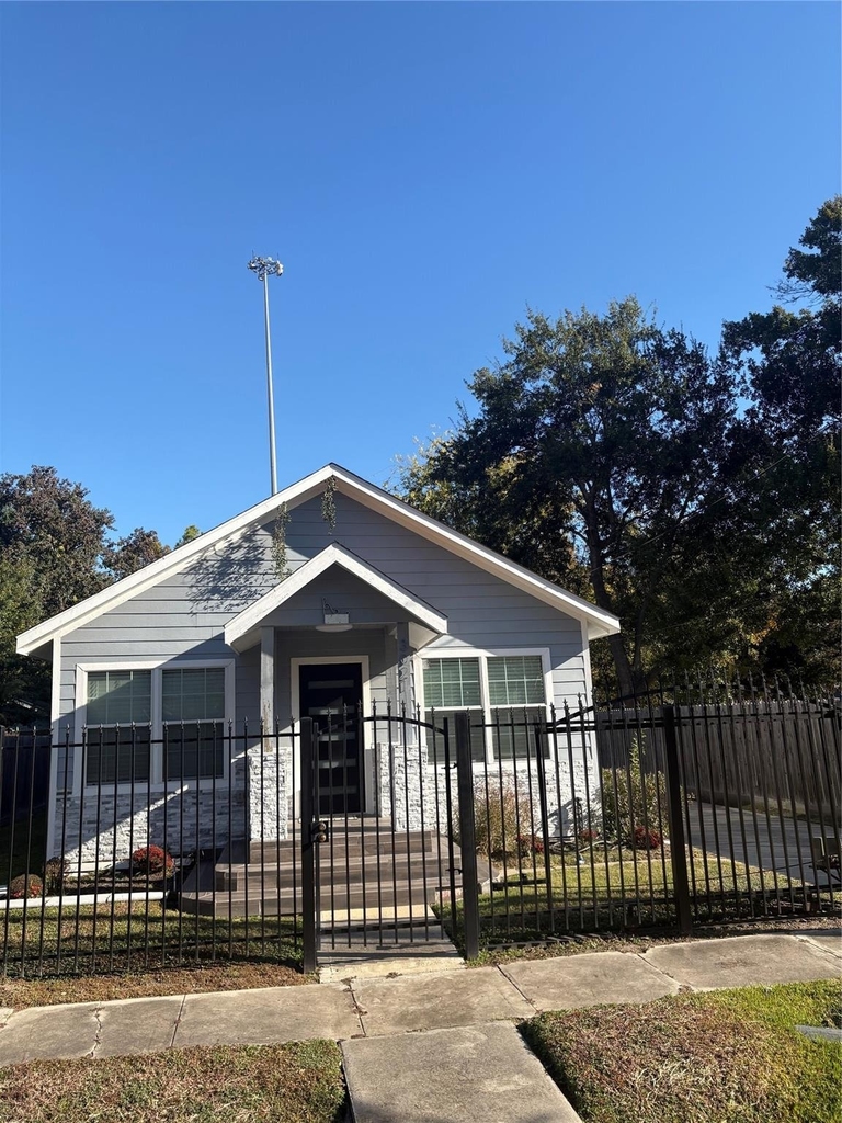 3021 Gray Street - Photo 4