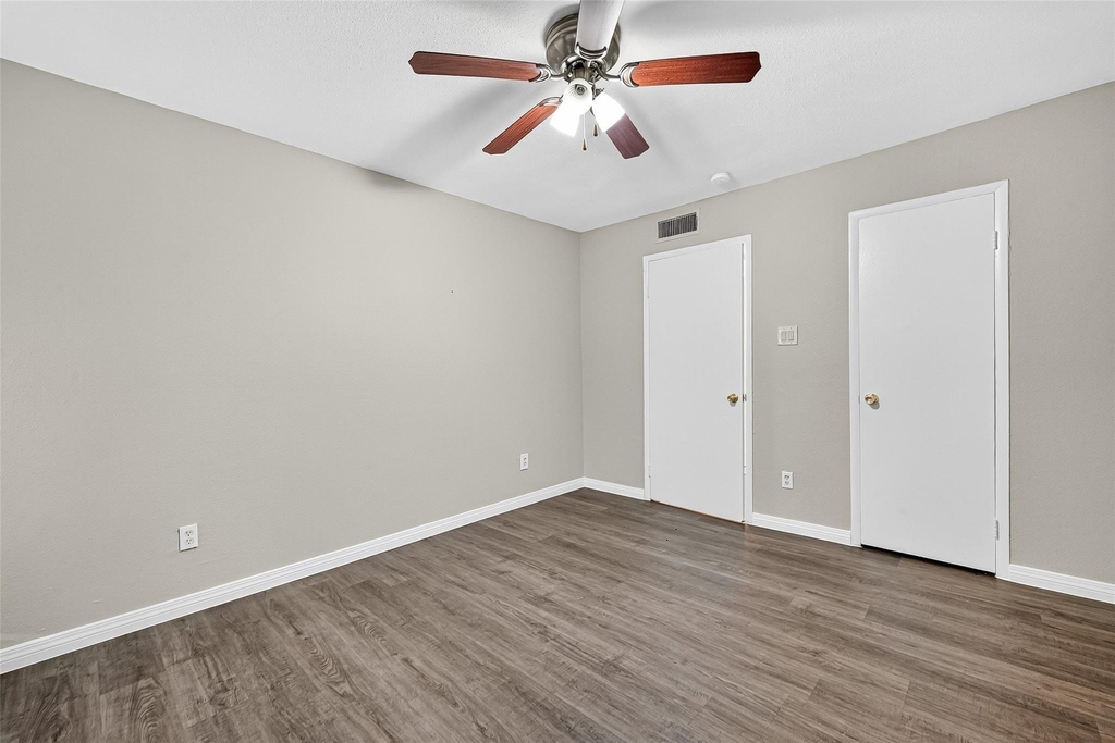 2110 Wilcrest Drive - Photo 20