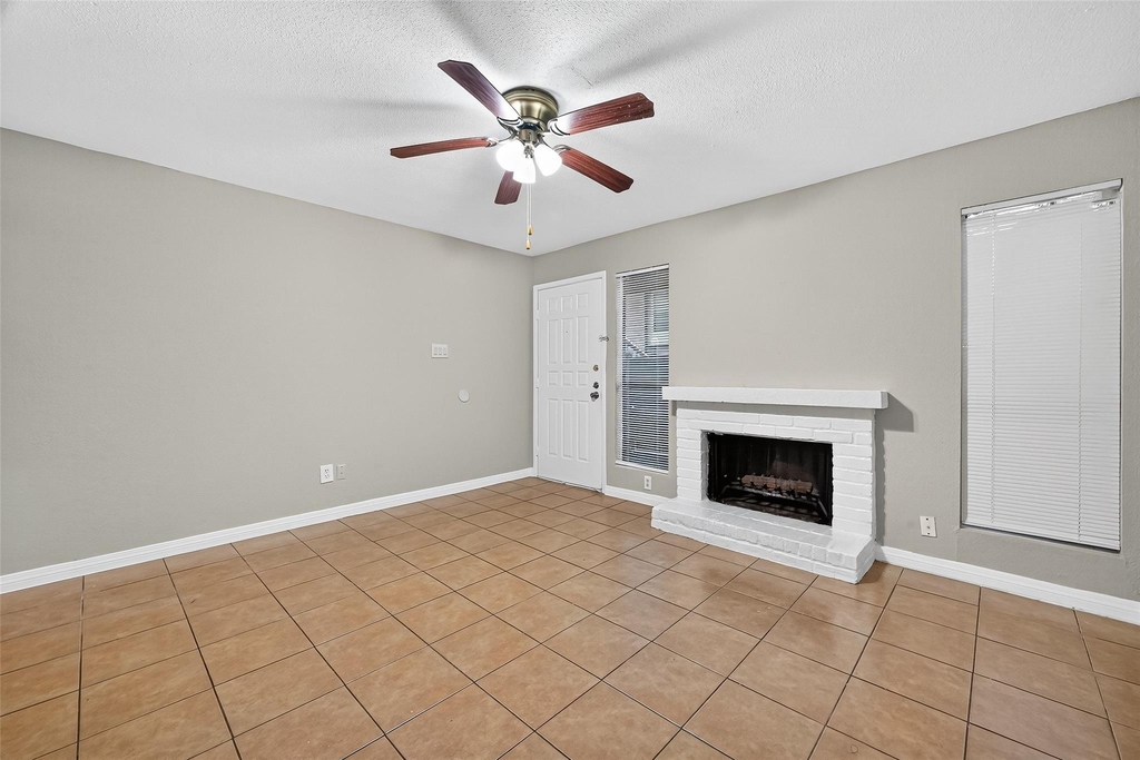 2110 Wilcrest Drive - Photo 4