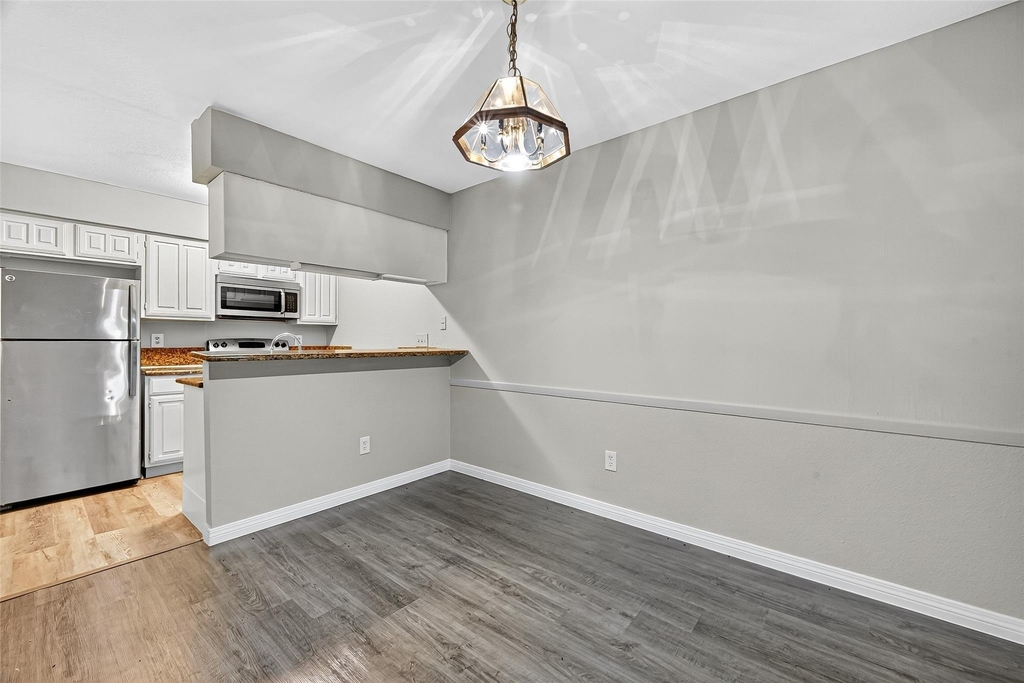 2110 Wilcrest Drive - Photo 25