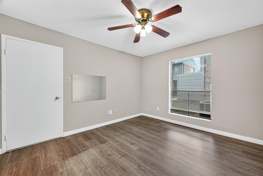 2110 Wilcrest Drive - Photo 16
