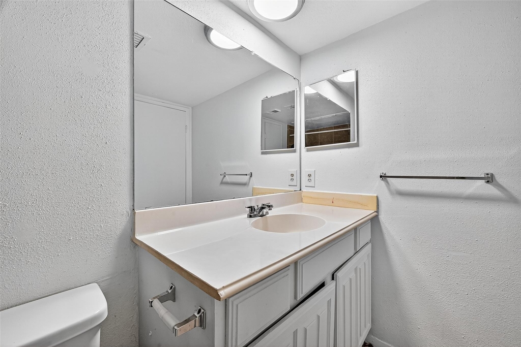 2110 Wilcrest Drive - Photo 18