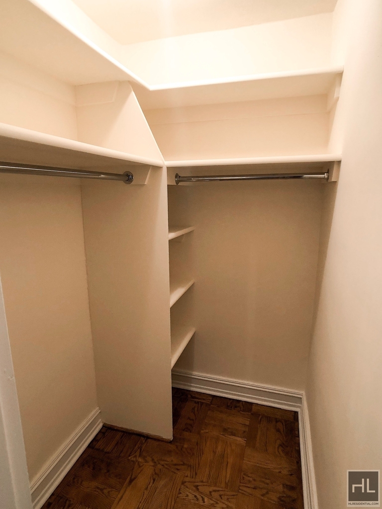East 71st Street - Photo 7