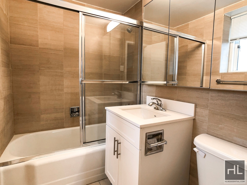 East 71st Street - Photo 6