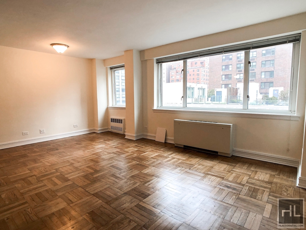 East 71st Street - Photo 0