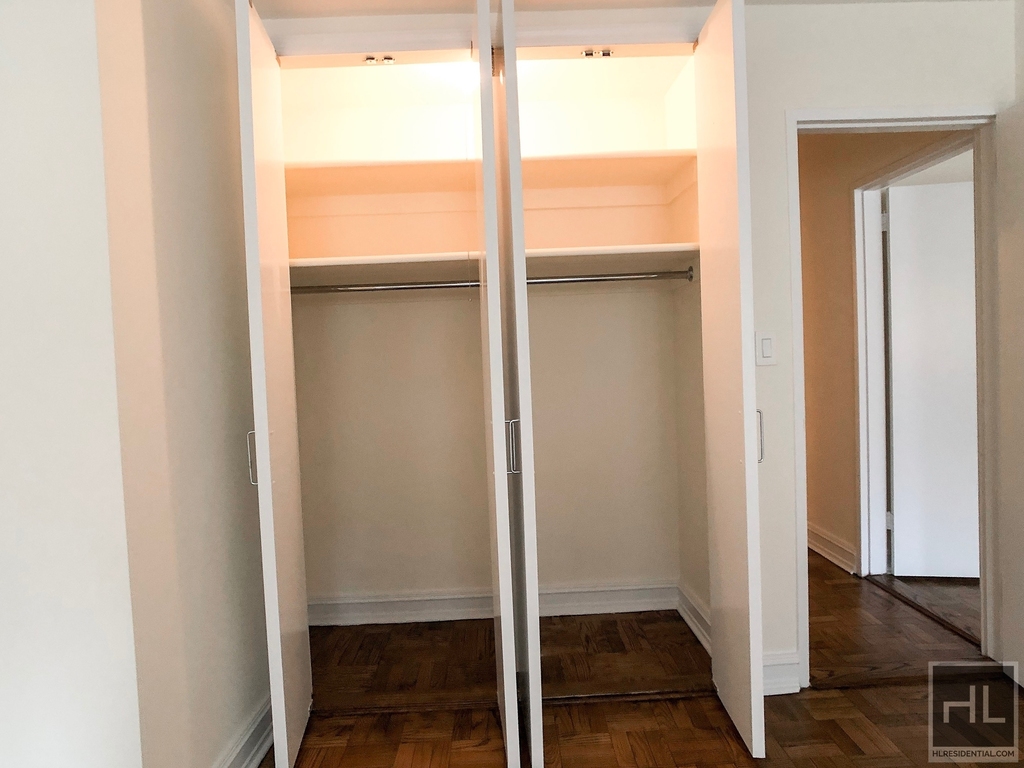 East 71st Street - Photo 3