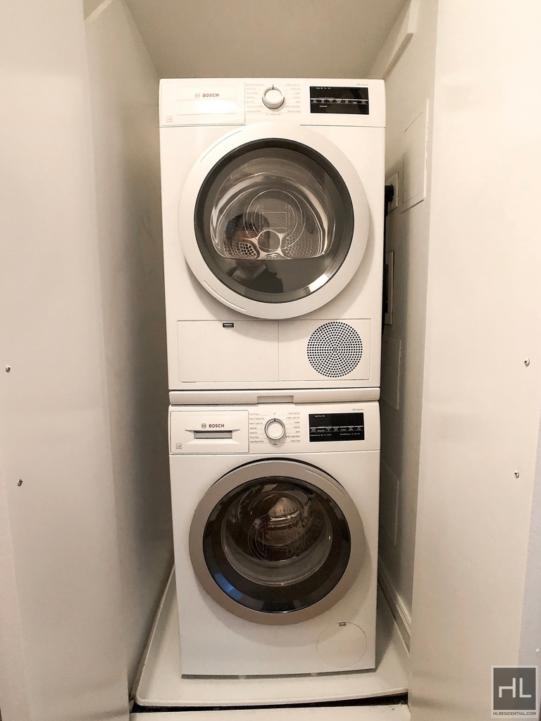 East 71st Street - Photo 8