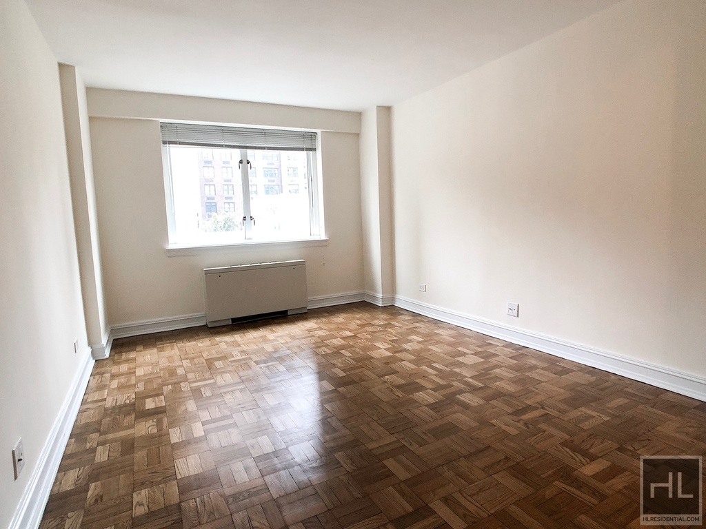 East 71st Street - Photo 2