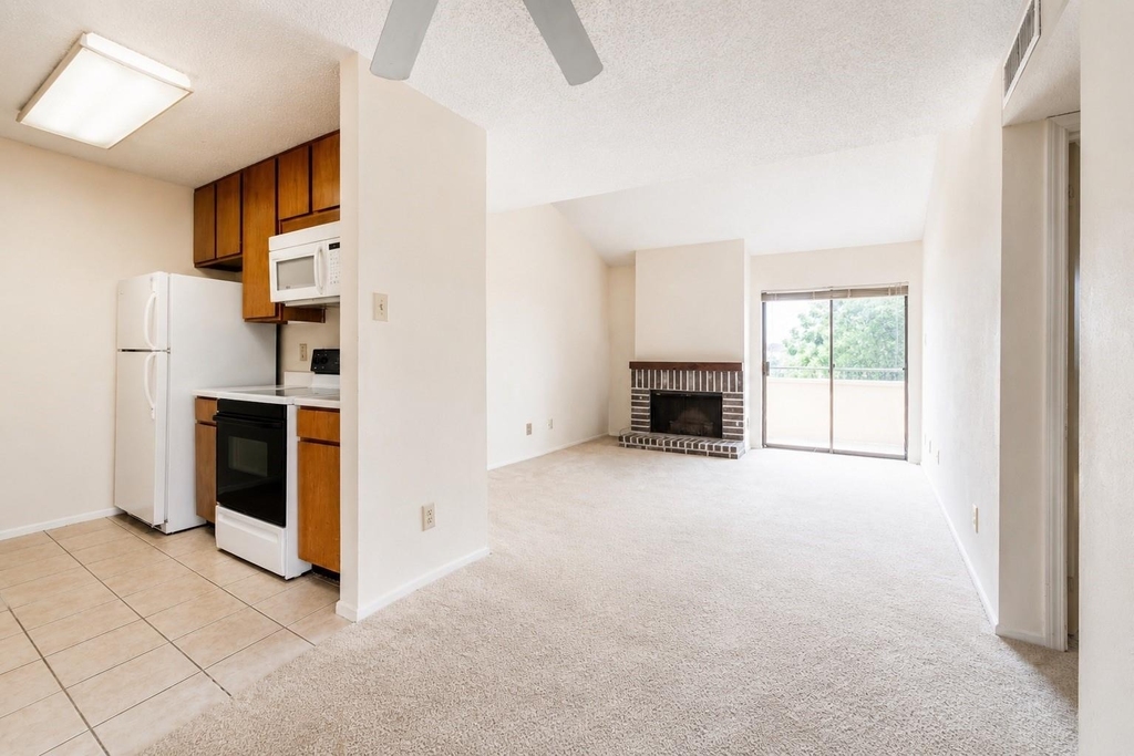 7900 N Stadium Drive - Photo 8