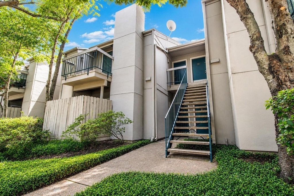 7900 N Stadium Drive - Photo 15