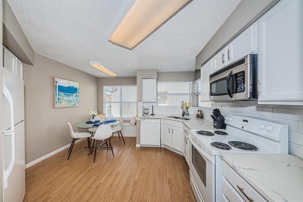 6077 Bahia Del Mar Boulevard - Photo 2