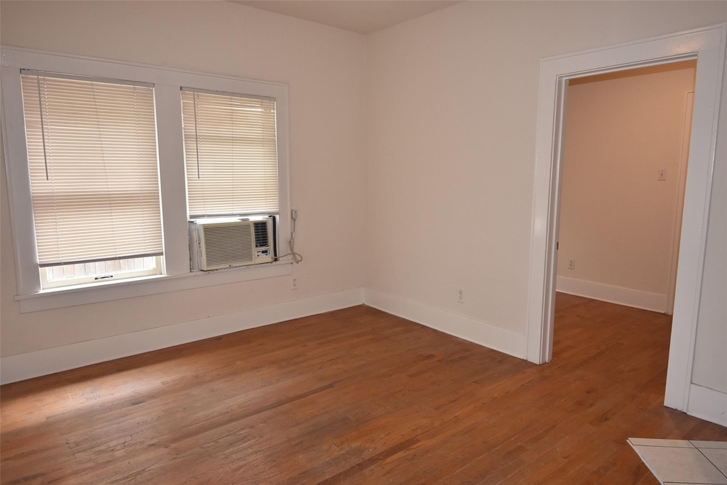 4618 Clay Street - Photo 4