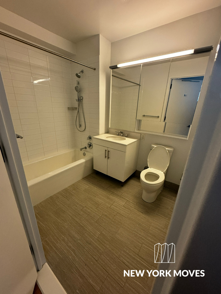 West 57th Street - Photo 12