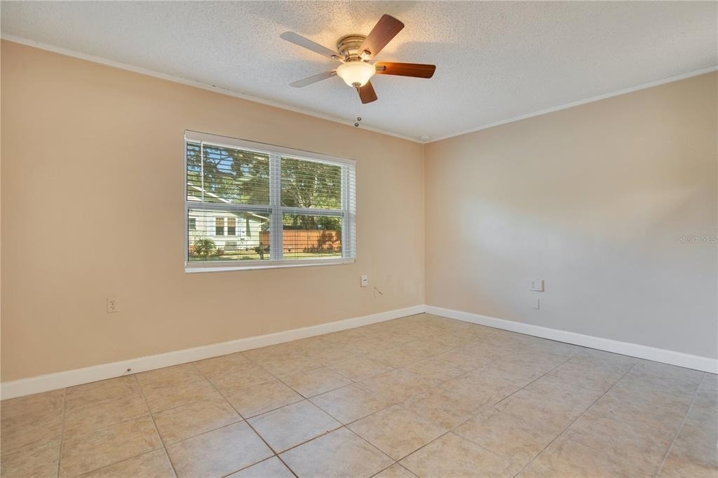 1800 E Harding Street - Photo 3