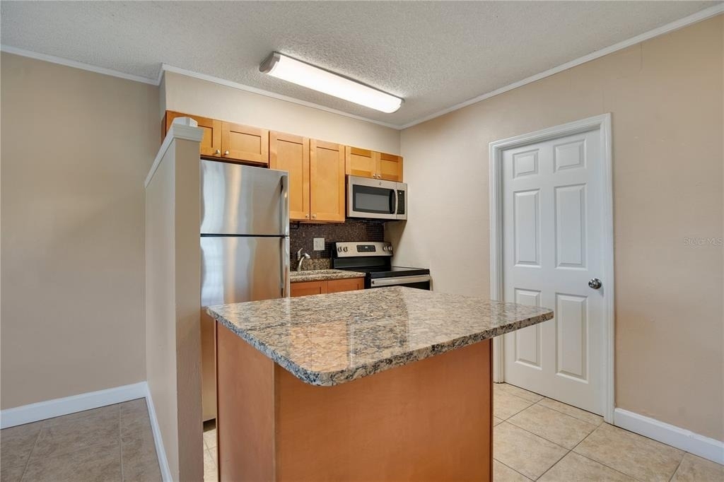 1800 E Harding Street - Photo 4