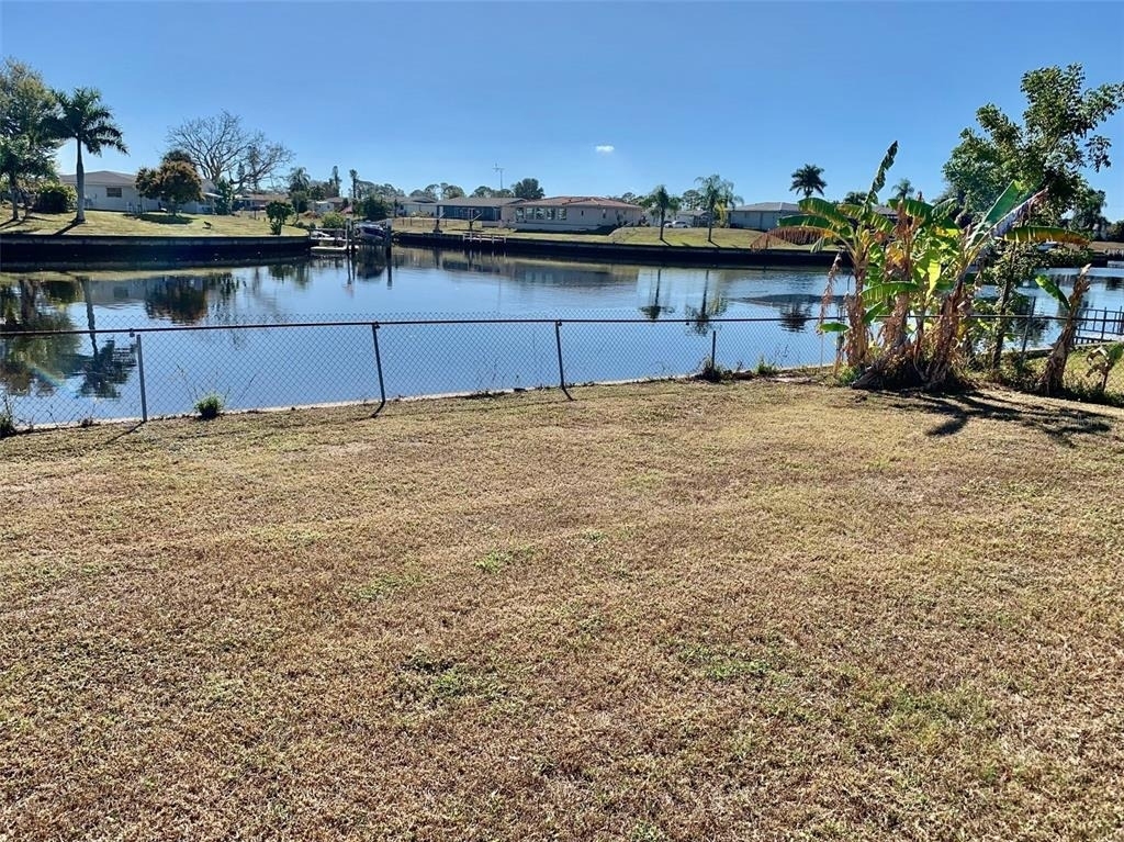 6326 Safford Terrace - Photo 40