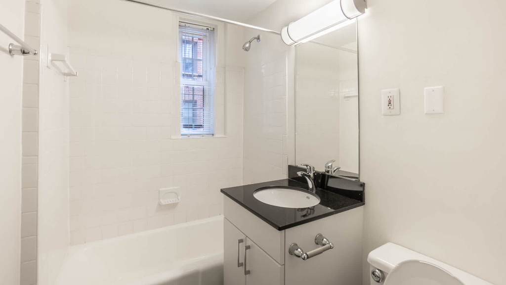 4850 Connecticut Ave. Nw - Photo 16