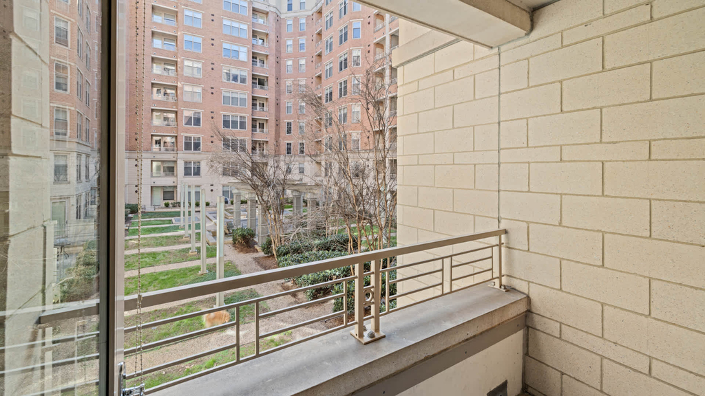 2400 M Street Nw - Photo 39