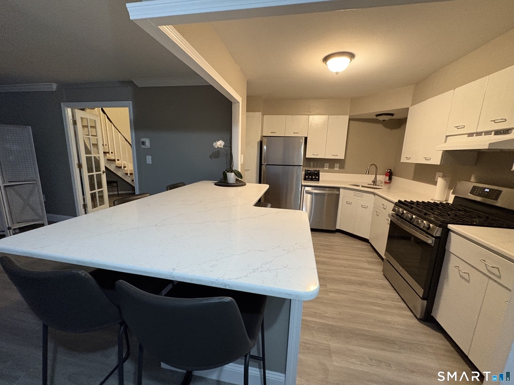 30 Woodland Street - Photo 6