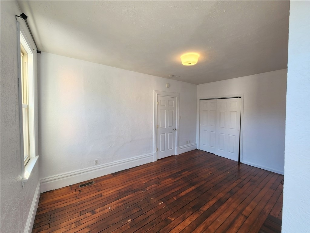 5330 Butler St - Photo 3