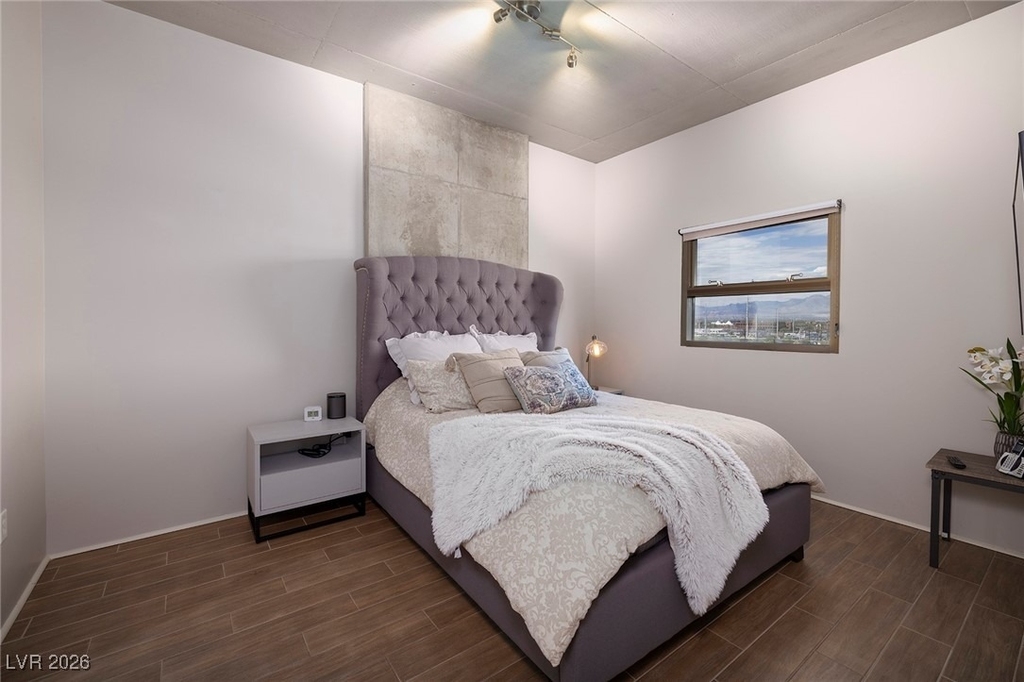 353 E Bonneville Avenue - Photo 18