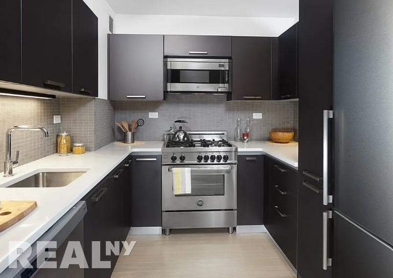 E 39th St - Photo 2