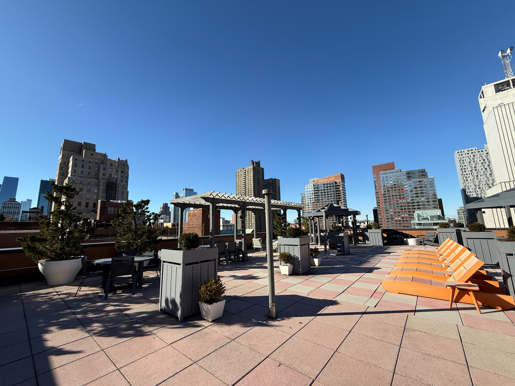 West 53rd Street - Photo 12