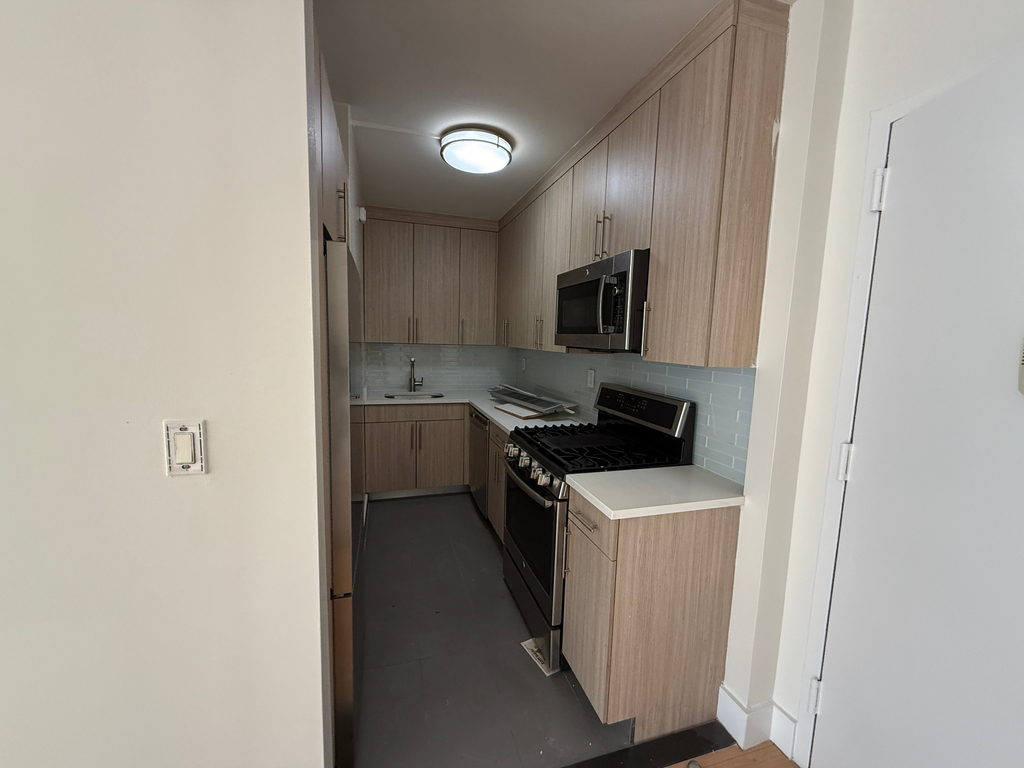 West 53rd Street - Photo 5