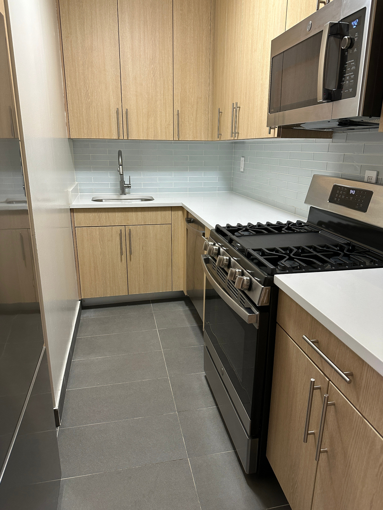 West 53rd Street - Photo 10