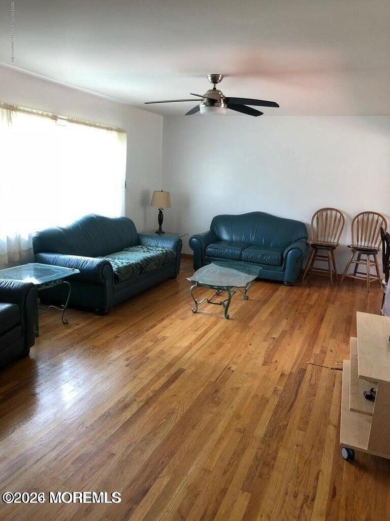 505 W Lincoln Avenue - Photo 2