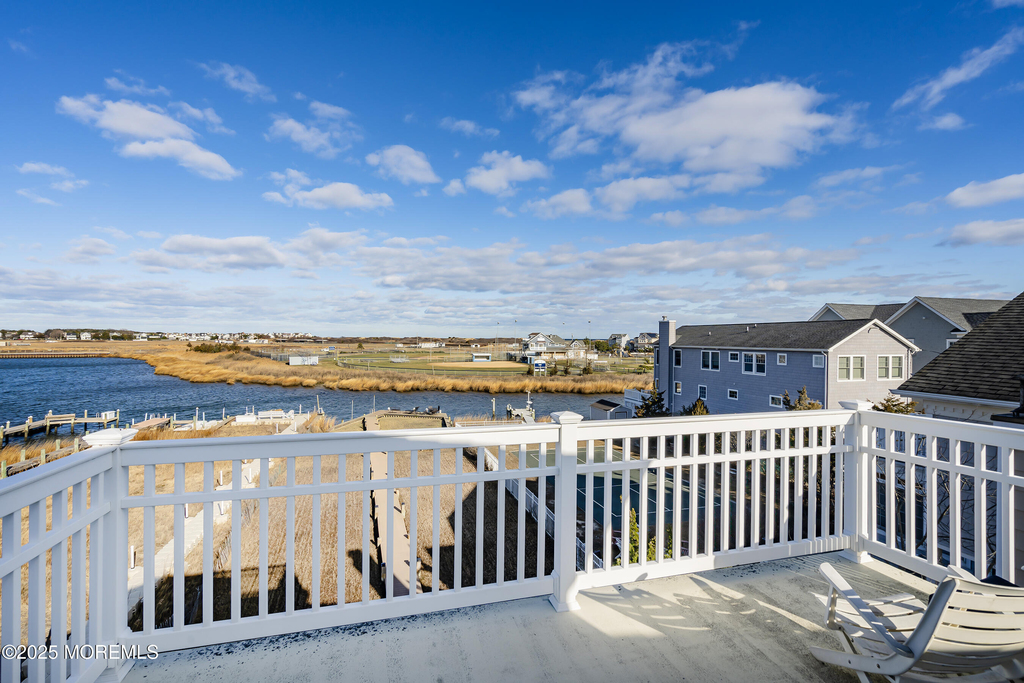 38 Ocean Avenue - Photo 4