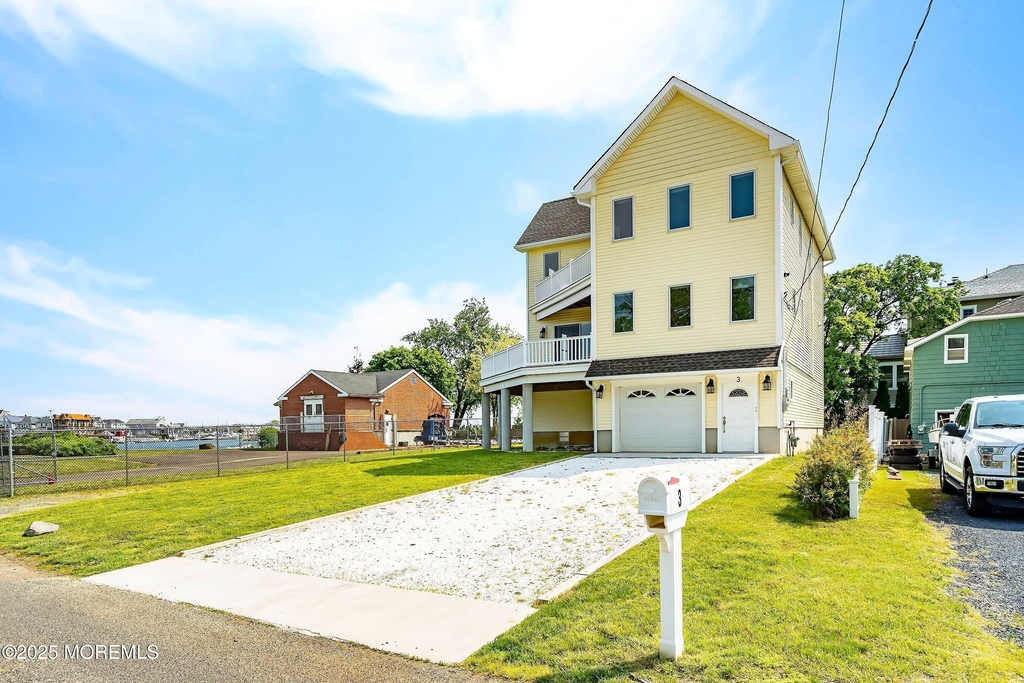 3 Grant Avenue - Photo 1
