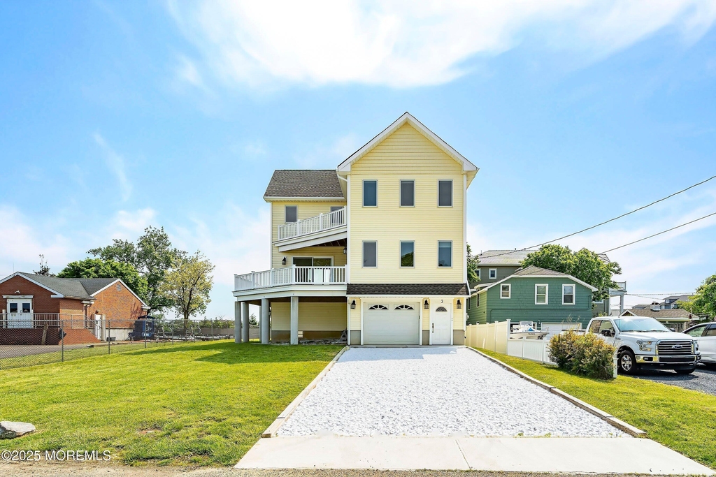 3 Grant Avenue - Photo 0