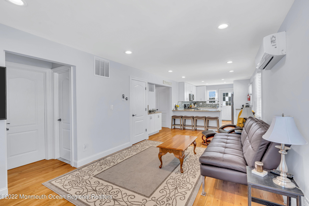 410 4th Avenue - Photo 2