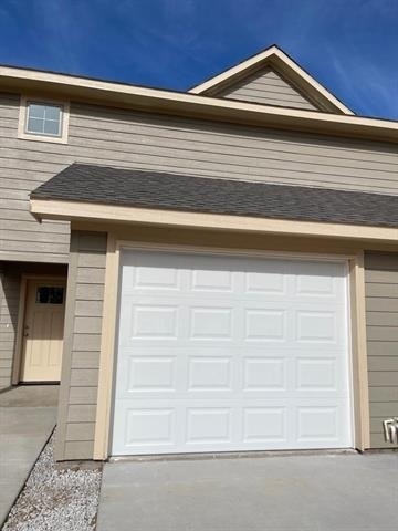 401 W Elm Street - Photo 1