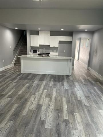 401 W Elm Street - Photo 5