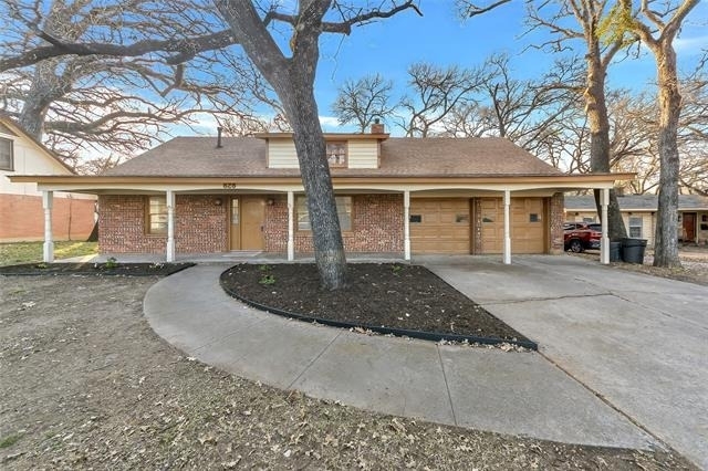 828 S Collins Street - Photo 1
