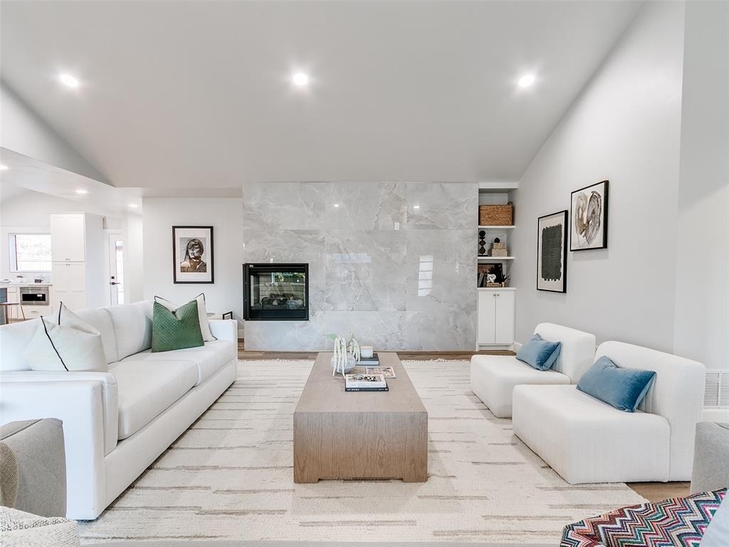 2101 Nw 60th Street - Photo 2
