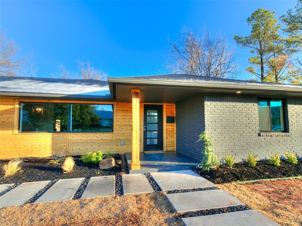 2101 Nw 60th Street - Photo 0