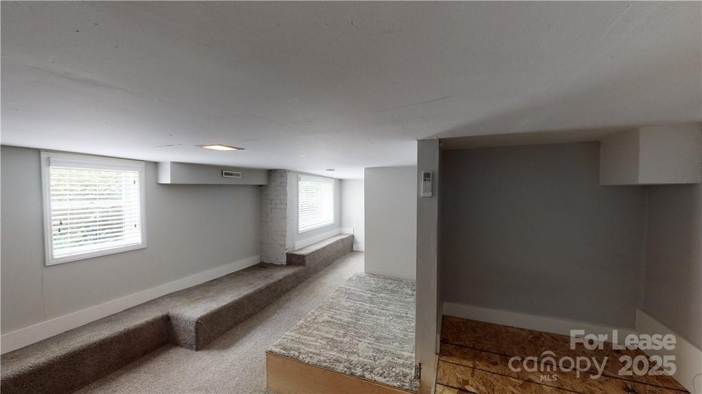 428 Hawthorne Lane - Photo 5