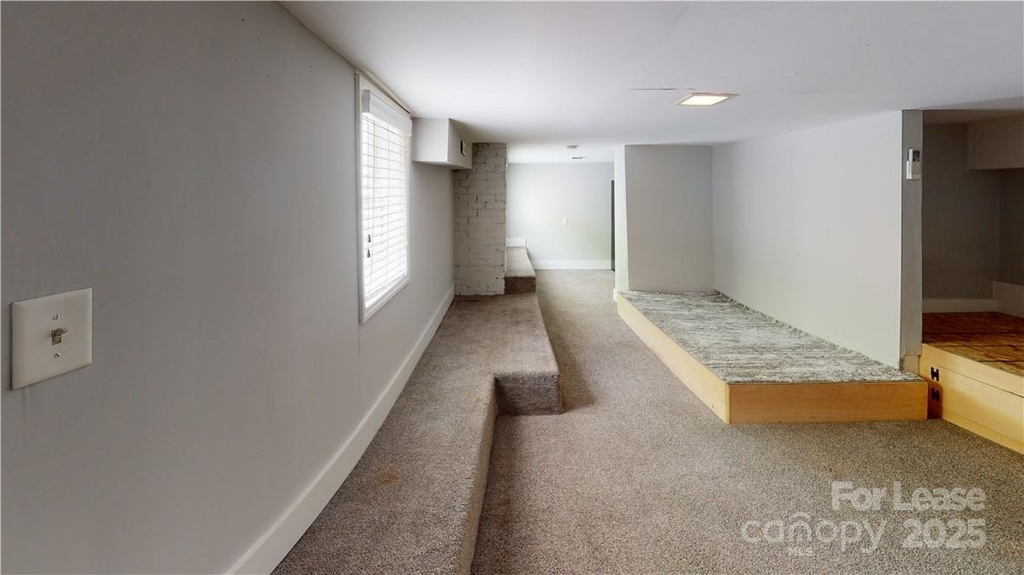 428 Hawthorne Lane - Photo 2