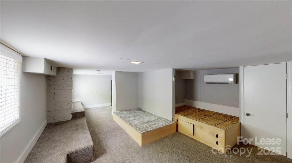 428 Hawthorne Lane - Photo 1