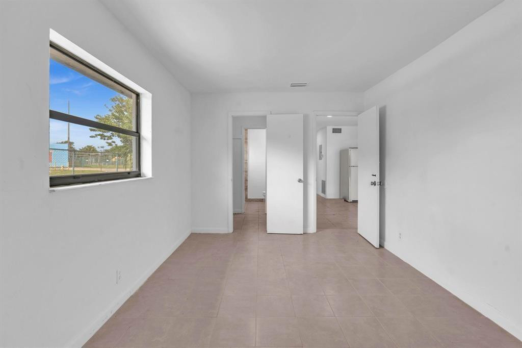 5748 Nw 27th Court - Photo 12