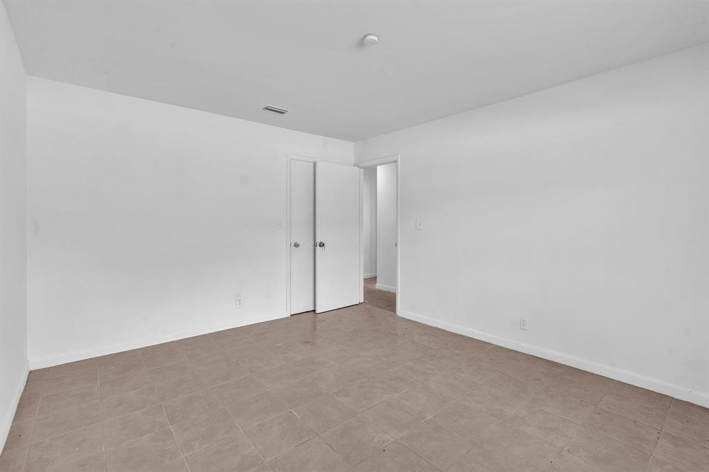 5748 Nw 27th Court - Photo 8