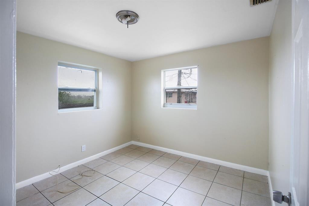 2601 Creekside Drive - Photo 11