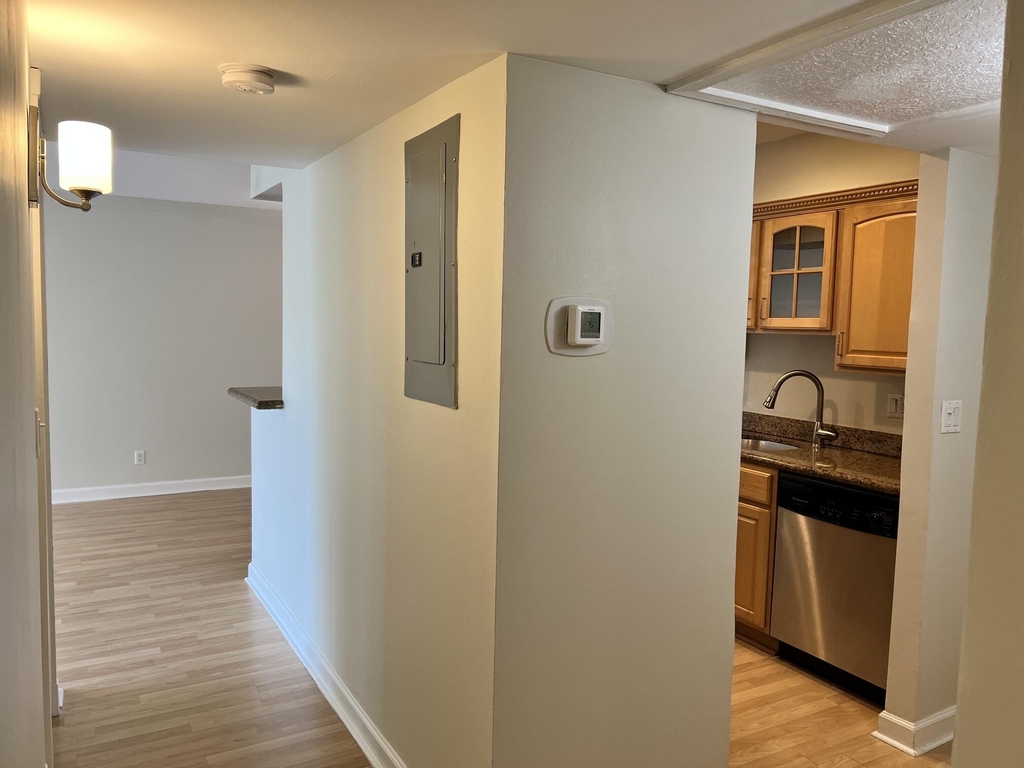 1515 E Broward Boulevard - Photo 30