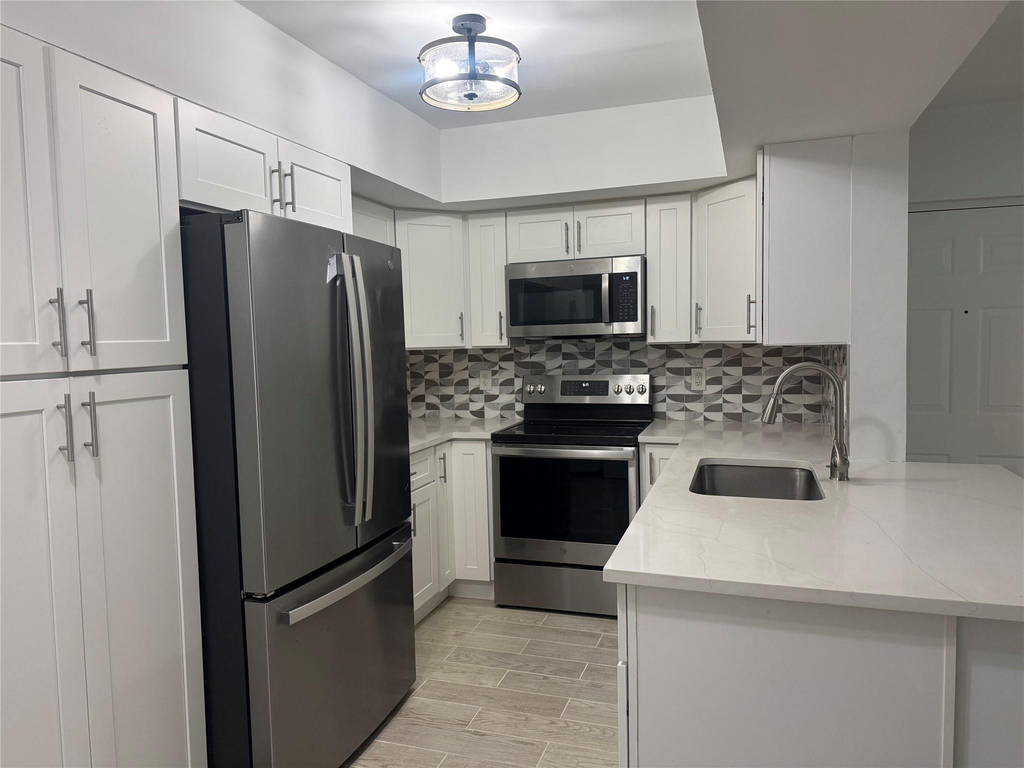 5620 Nw 61st Street - Photo 3