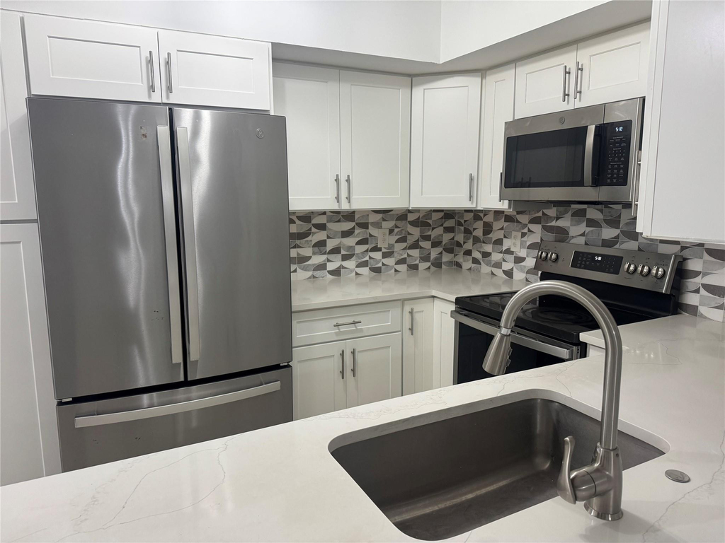 5620 Nw 61st Street - Photo 1