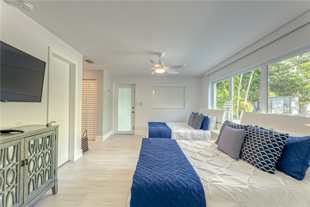 1800 Se Admirals Way - Photo 29
