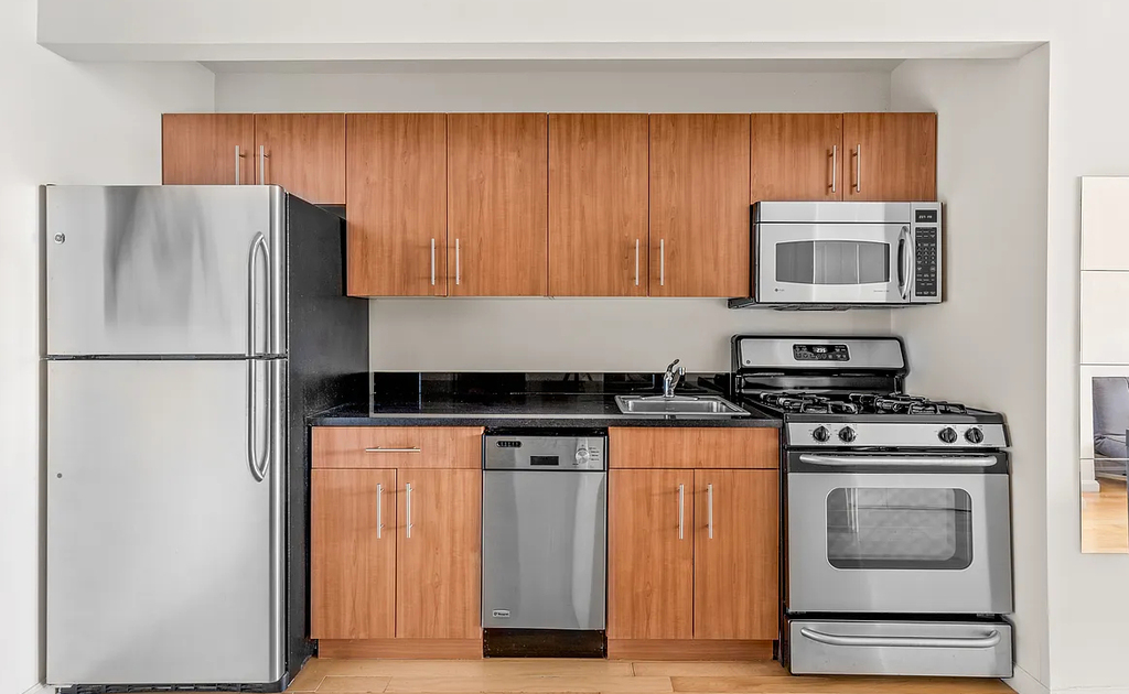 20 West Street - Photo 2